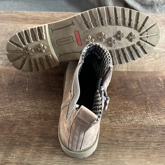 Rockport Women's Ryleigh Gore Chelsea Waterproof Boot In Taupe - Picture 8 of 8